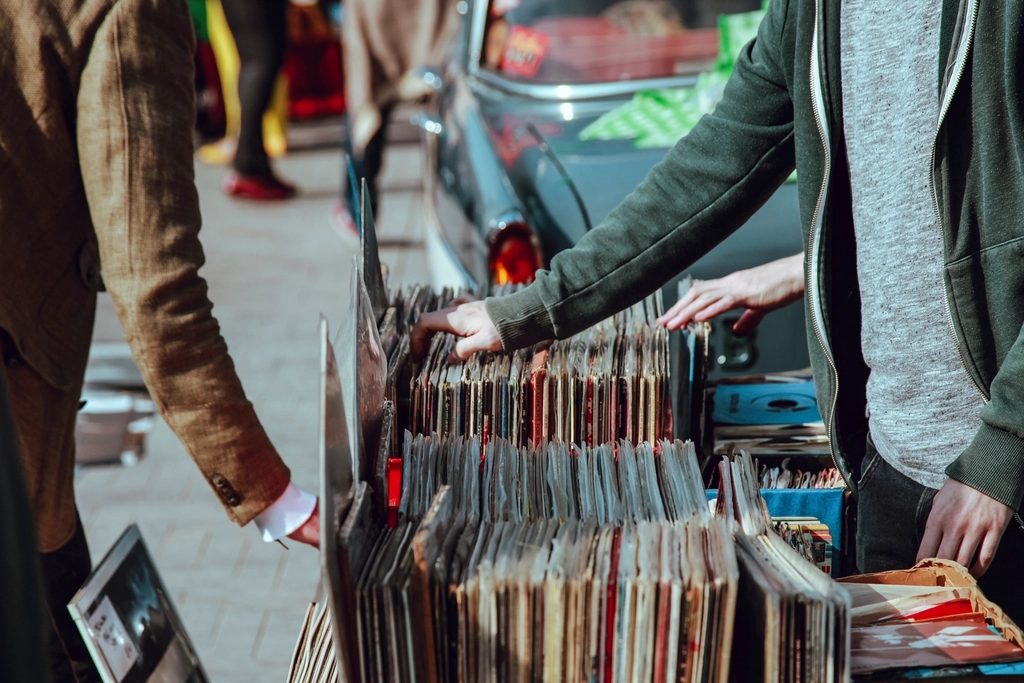 Vinyl only at Teguise's Palacio del Marqués on Sunday 23 August