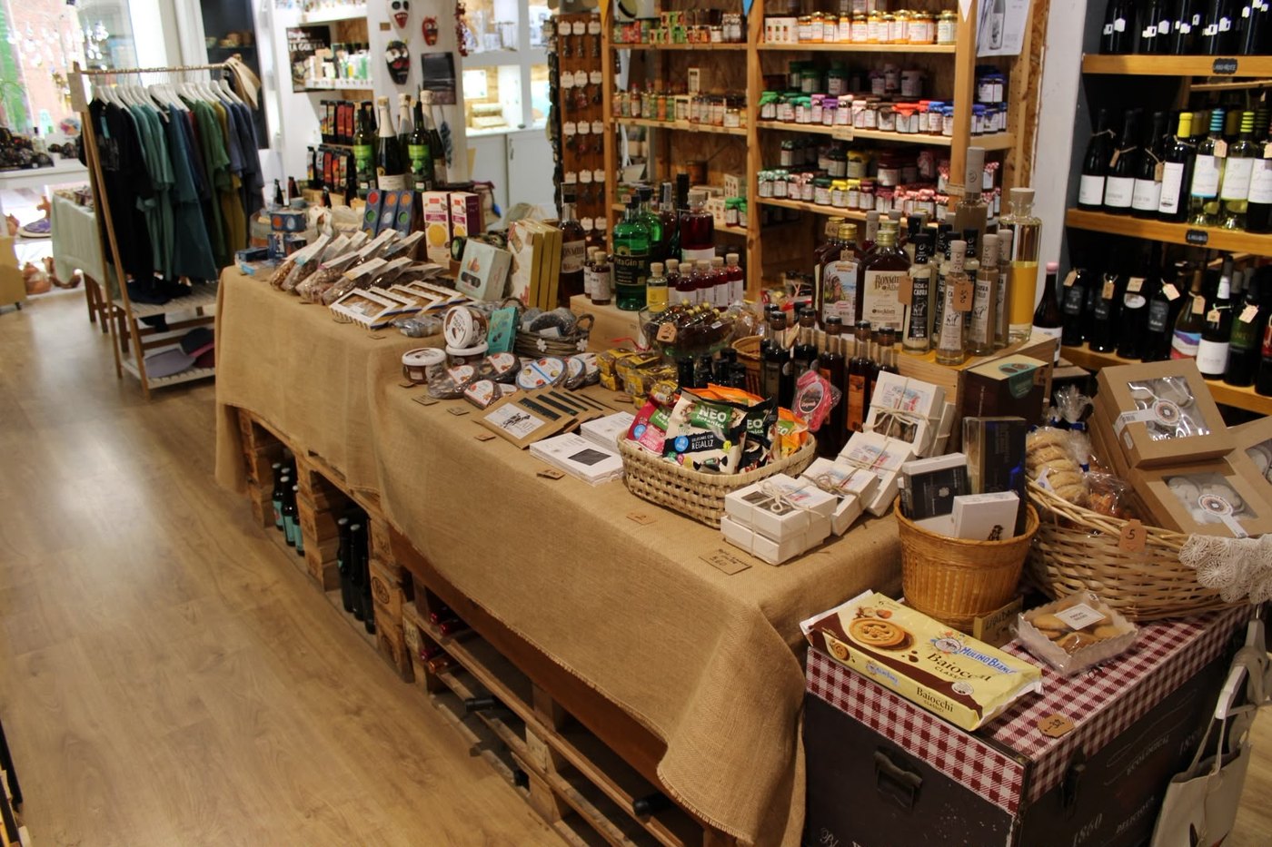 La table des produits cadeaux et de l'artisanat