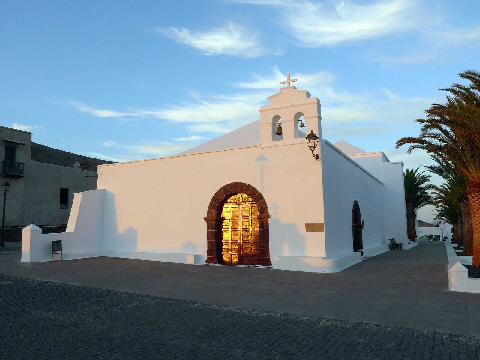 Femés celebra a la Virgen del Rosario hasta el domingo, con la romería por las calles del pueblo