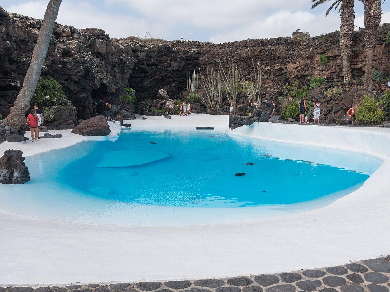 Sie haben 210 kanarische Großmütter befragt und daraus ein Stück gemacht: »Matria« in den Jameos del Agua