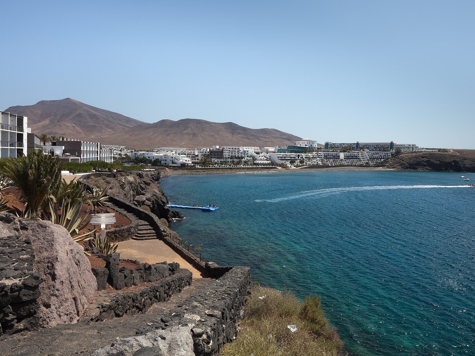 La corsa notturna con la musica torna a Playa Blanca: iscrizioni aperte per il 28 novembre